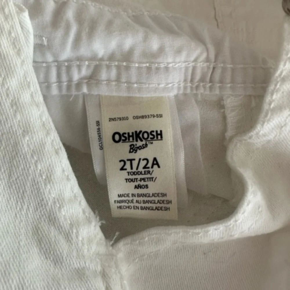 Oshkosh B'gosh Toddler 2T White Overall Shorts w/ Gap Navy Tank -Worn 2x